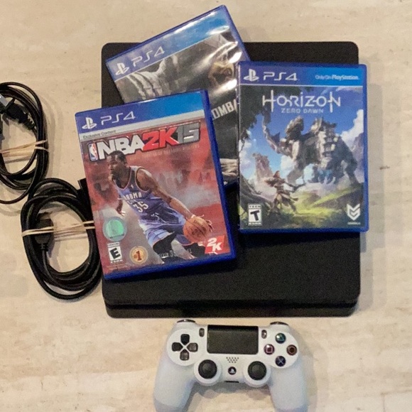Sony PlayStation 4 Slim Console 1TB PS4 & Sony Controller Complete & 3 Games - Picture 12 of 13